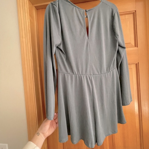 🤍🤍 Lush Super Soft Romper - Size Large - GREAT condition! - Picture 5 of 5